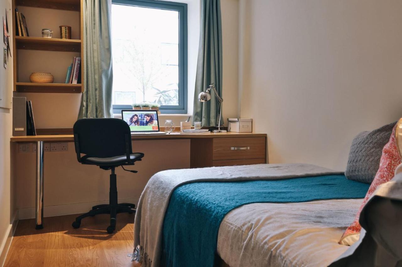 Iq Dorchester House In บอร์นมัธ ภายนอก รูปภาพ